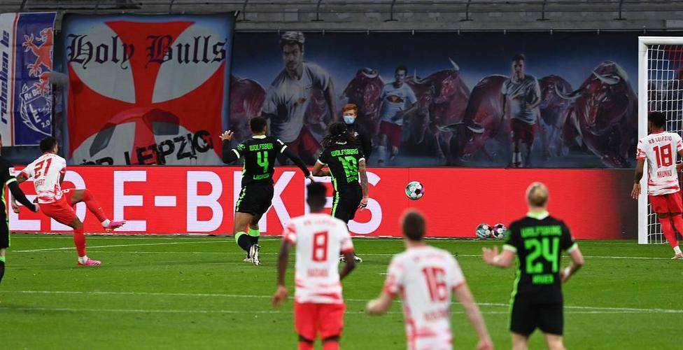 德甲欧冠资格战：莱红牛主场迎不来梅，谁能抢占上游先机？